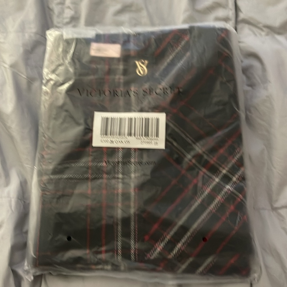 Victoria's Secret Black and Red Plaid Tote - Picture 5 of 5